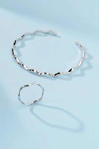 Silver Wavy Bangle